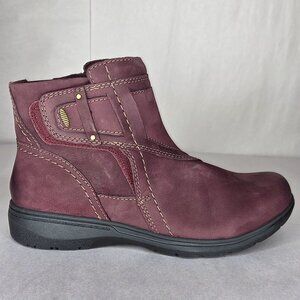NWT Clarks Women's Carleigh Style Wine Nubuck Booties